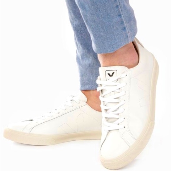 VEJA Esplar Low Sneakers